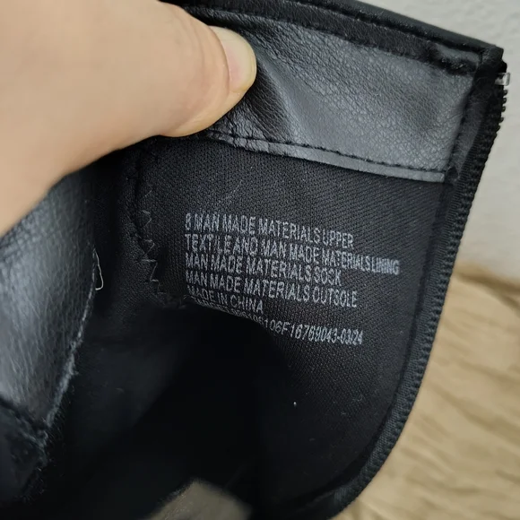 Universal Thread Women's Connor Harness Black Buckle Ankle Boots Sz 8 MemoryFoam - Picture 6 of 6